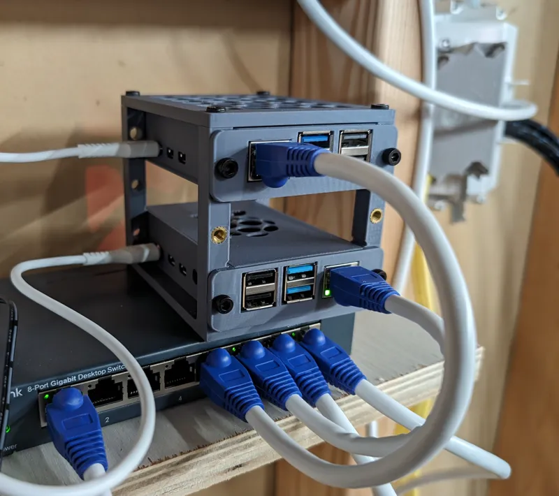 Estante de servidor pequeño Raspberry Pi 4 y 5