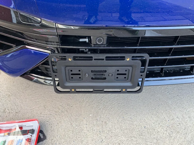 MK.8 Golf R - Soporte de matrícula para la rejilla delantera
