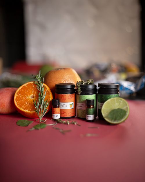 Terpenos naturais Natural Terpenes com laranja, lima e alecrim