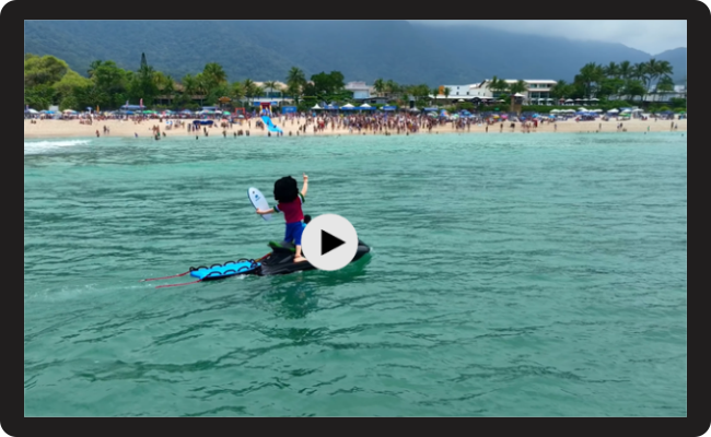 Assistir: Chegada Medininha de jetski em Maresias