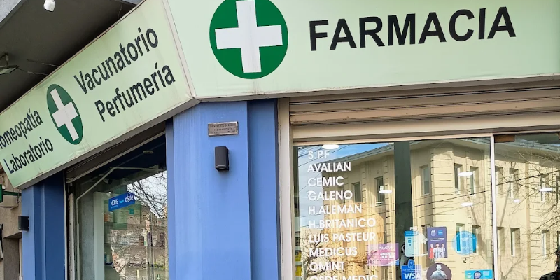 Fachada de Farmacia Mauri en Villa Devoto
