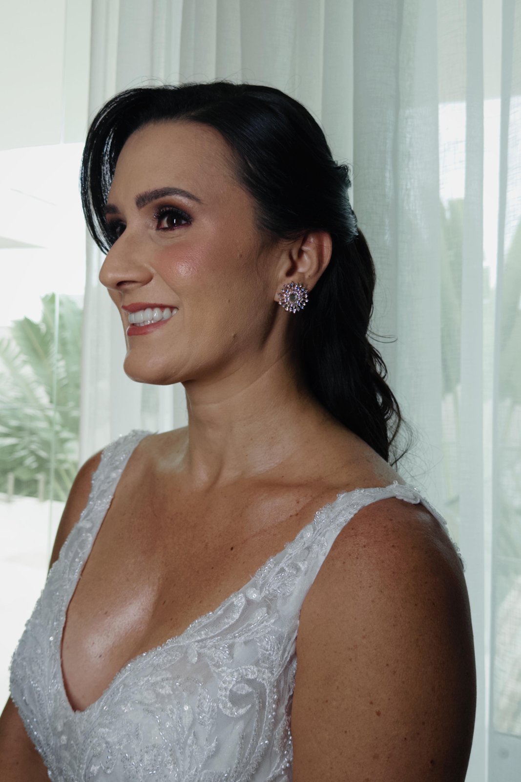 Retrato de noiva em cobertura de casamento por Bianca
