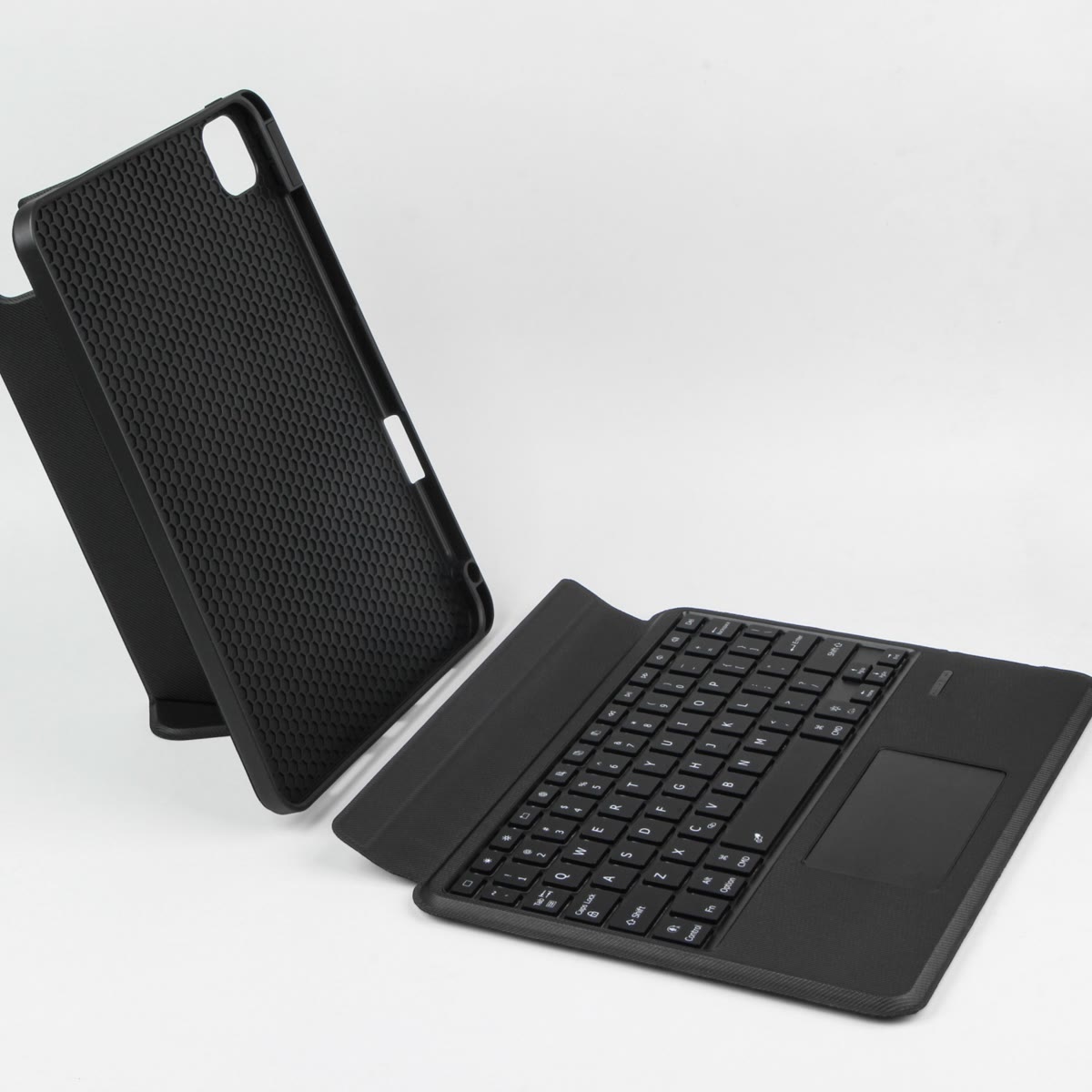 Teclado separado magnéticamente de la funda