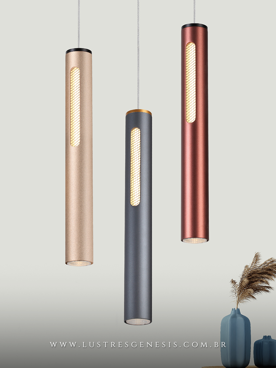O Pendente Sindora DCD01821 traz elegancia e sofistica&ccedil;&atilde;o para sua decora&ccedil;&atilde;o. Fabricado em metal e acrilico com ilumina&ccedil;&atilde;o LED integrada de 7W e luz quente 3000K bivolt, e ideal para enriquecer ambientes como cabeceira de cama, lavabo, banheiro e bancada de cozinha. Garanta ja uma ilumina&ccedil;&atilde;o eficiente e moderna com design exclusivo para o seu projeto de interiores.