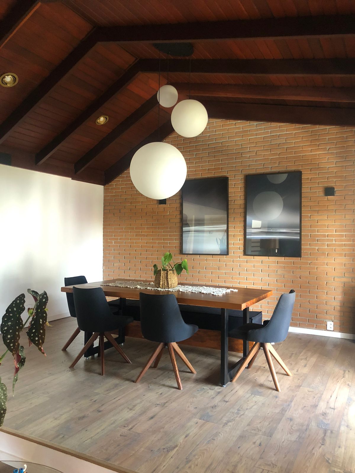 Lustre Pendente Globo Branco Triplo Estilo Moderno Luminaria de Teto para Sala de Jantar Sala de Estar Escada Hall