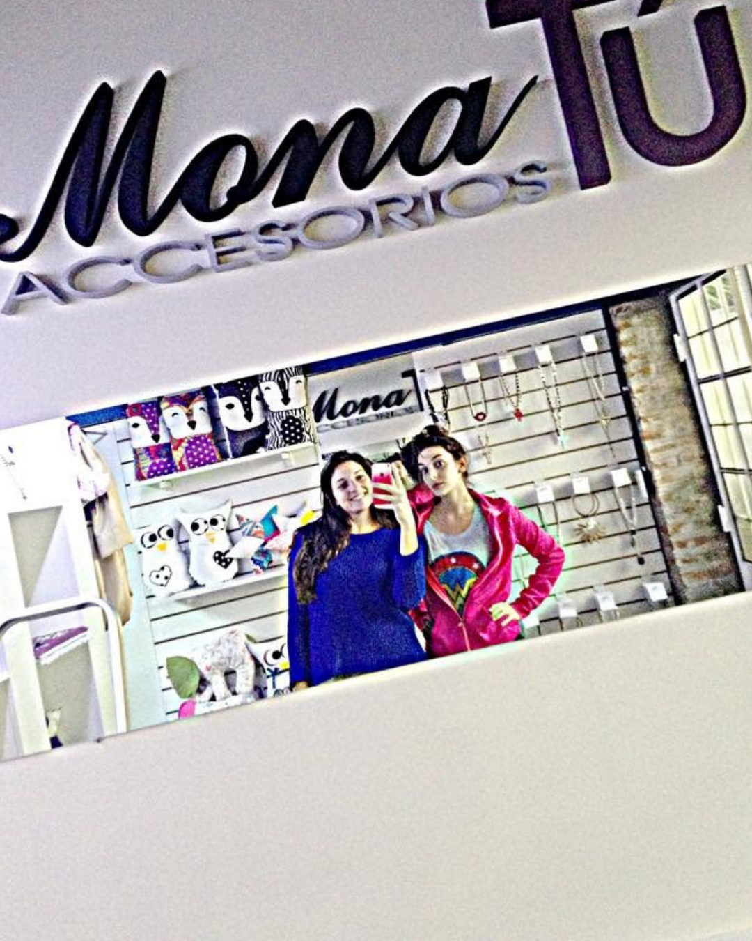 Primer showroom de Mona T&uacute;