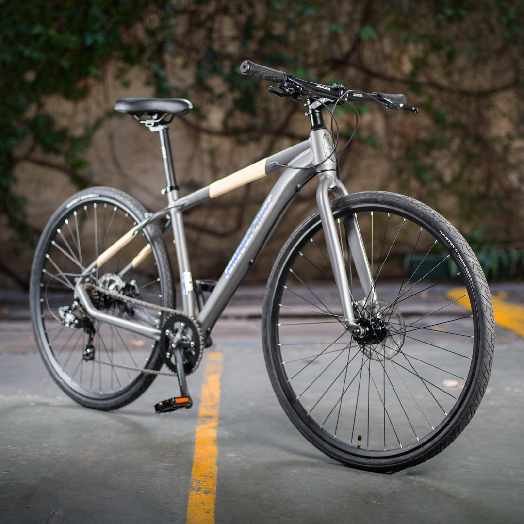 City Alum 29 Plata 7 velocidades Shimano Forever Bikes