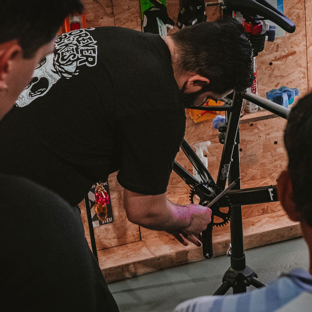 Armamos una Forever con Shimano CUES en vivo.