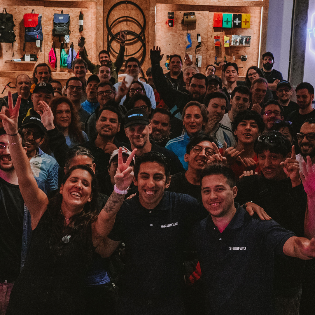 Sala llena en el evento de Shimano en Forever Bikes