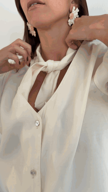 Camisa ANAIS en movimiento