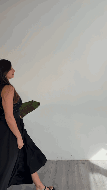 Vestido Dream Negro en movimiento