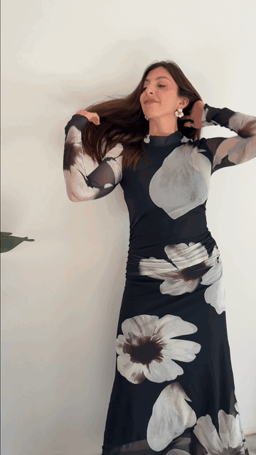 Vestido Olivia largo en microtul elastizado negro con estampa beige