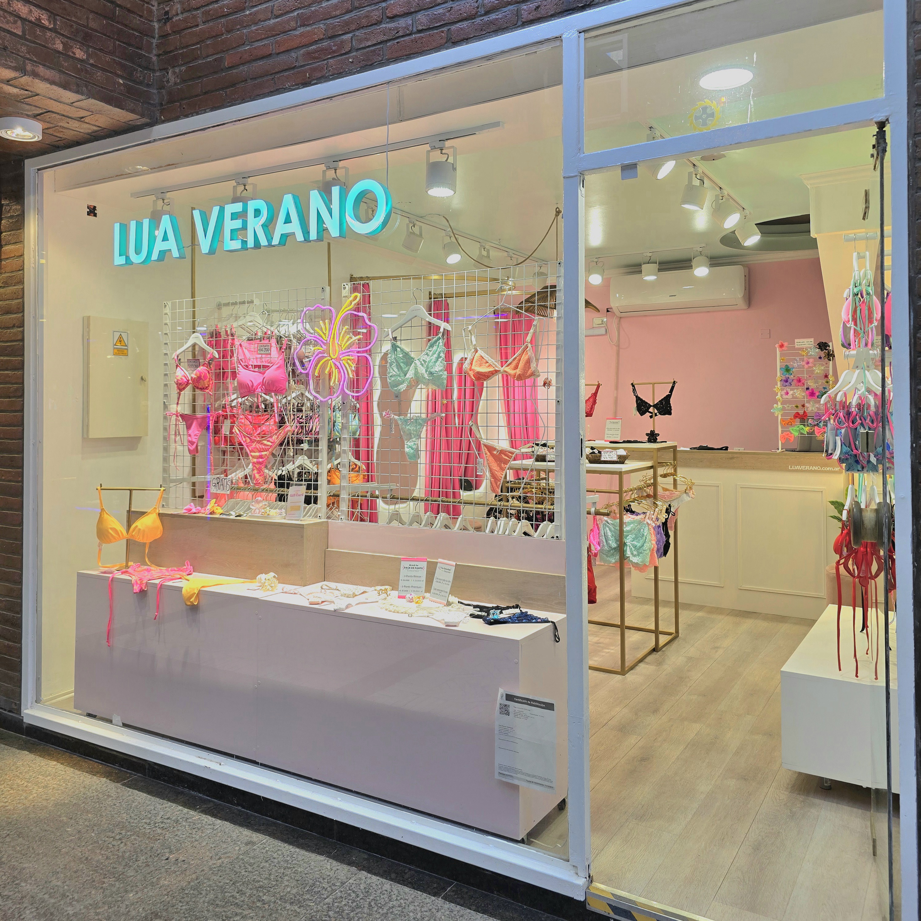 Local de mallas Lua Verano en Rosario | Talles reales | Lenceria