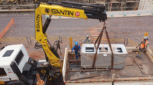 Montagem da infraestrutura para instalação do sistema HVAC industrial.