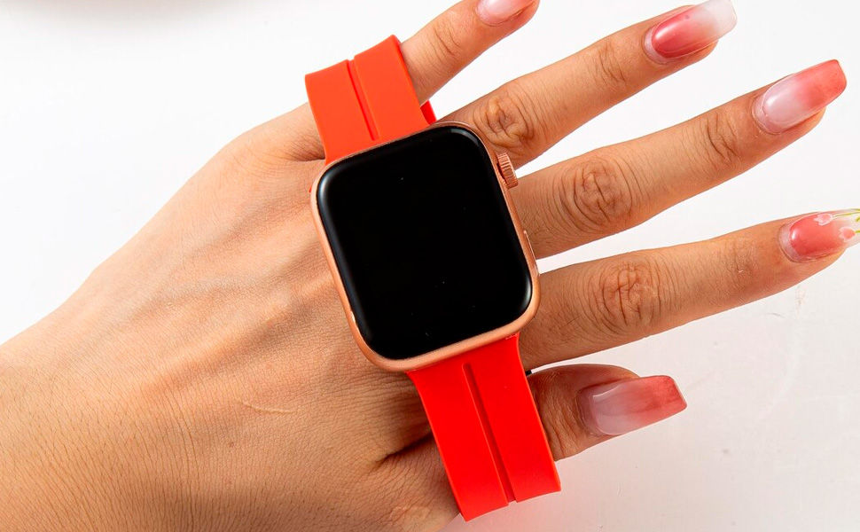 Pulseira Silicone Deployant em uso casual
