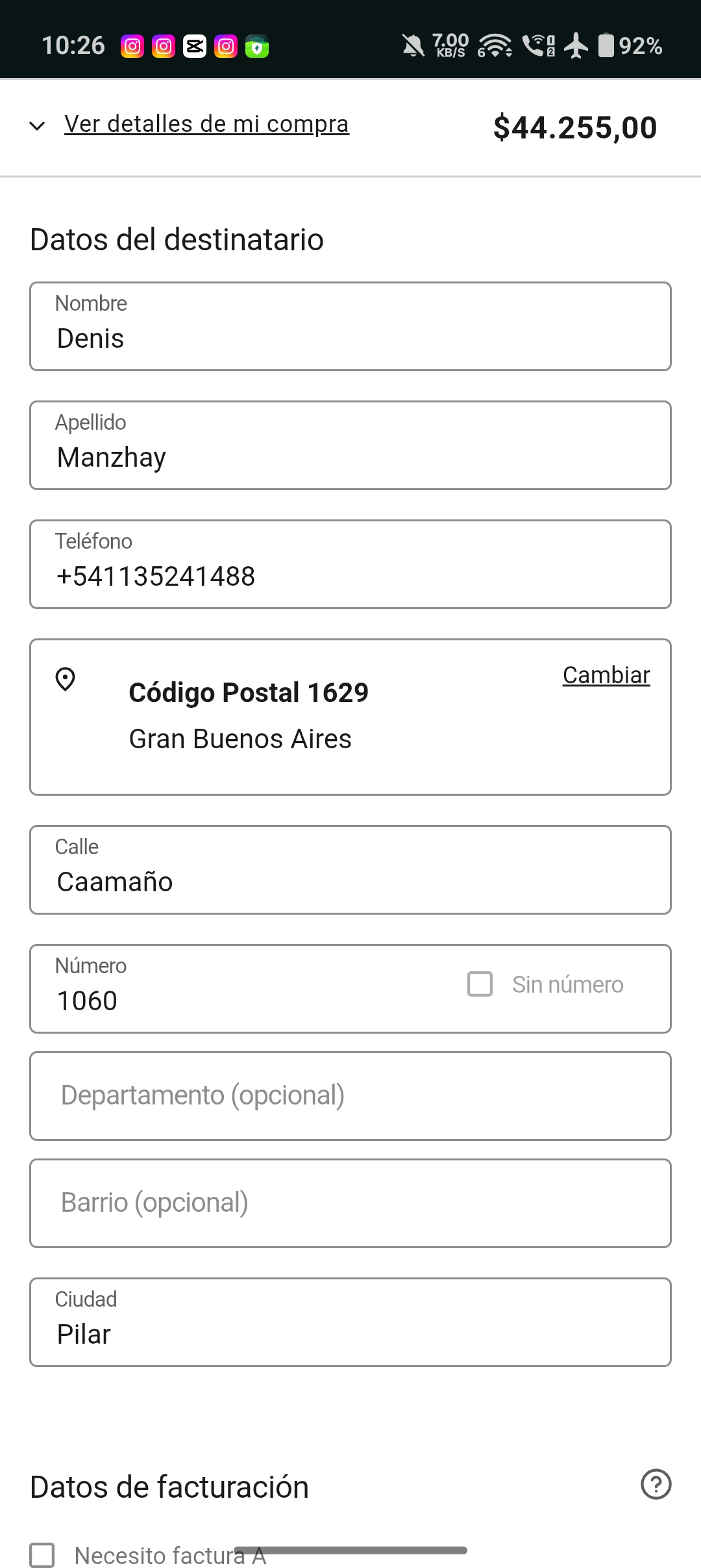 Pantalla de checkout con los datos de entrega en Staleks Argentina